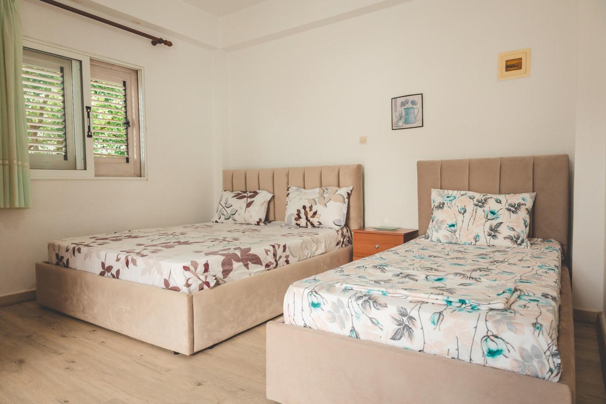 Rooms By The Sea Himare Exterior foto