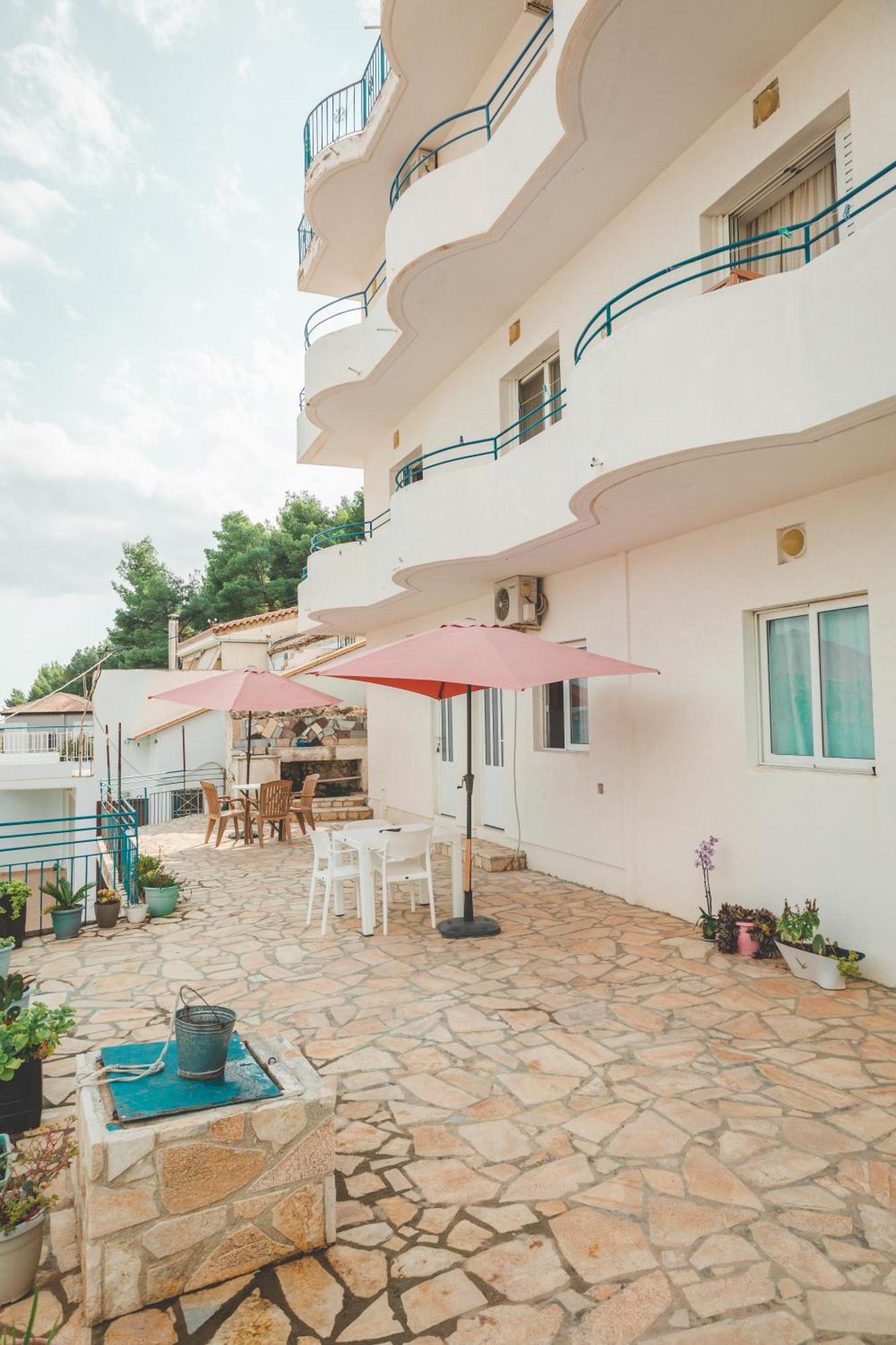 Rooms By The Sea Himare Exterior foto