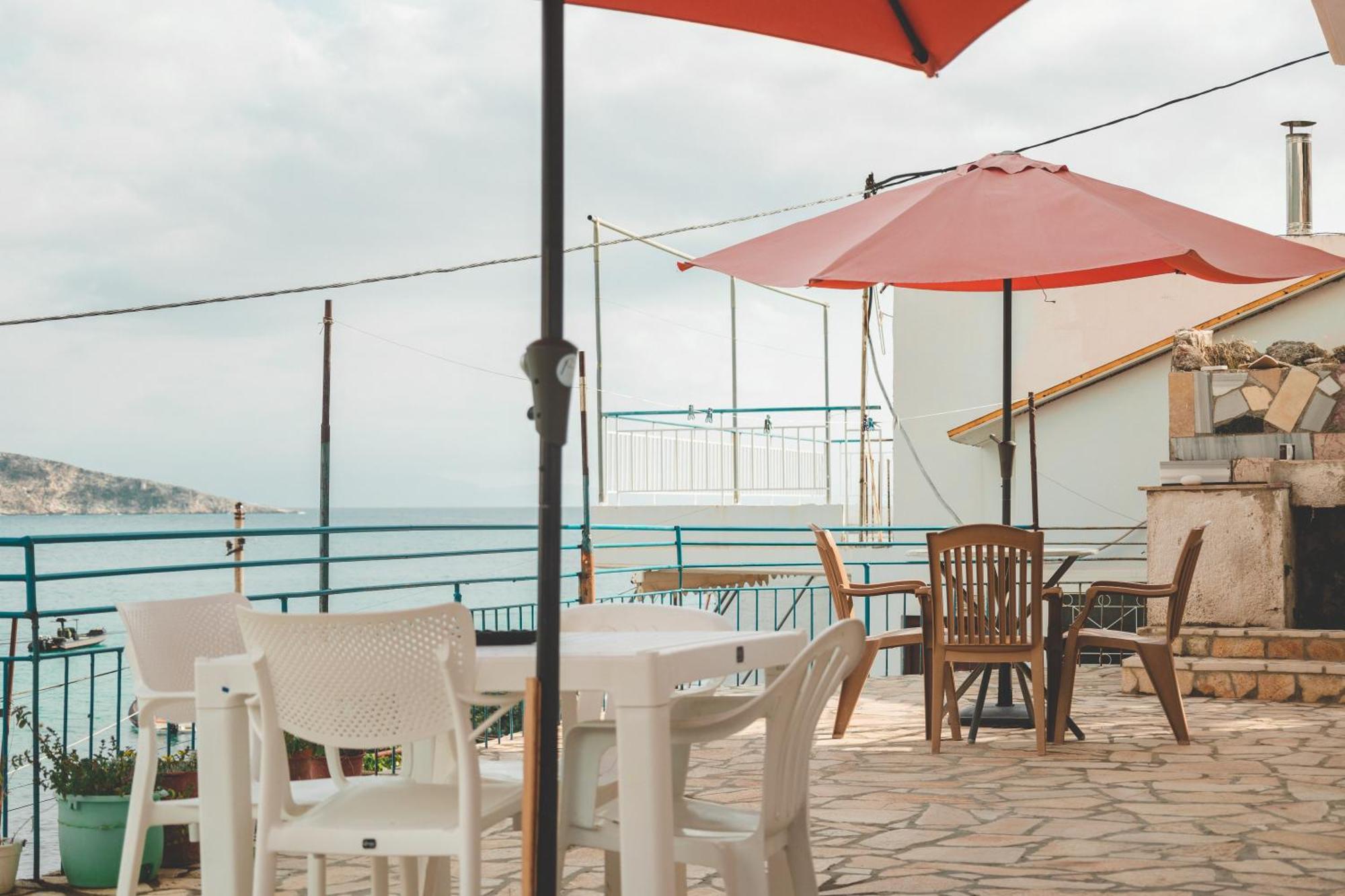 Rooms By The Sea Himare Exterior foto