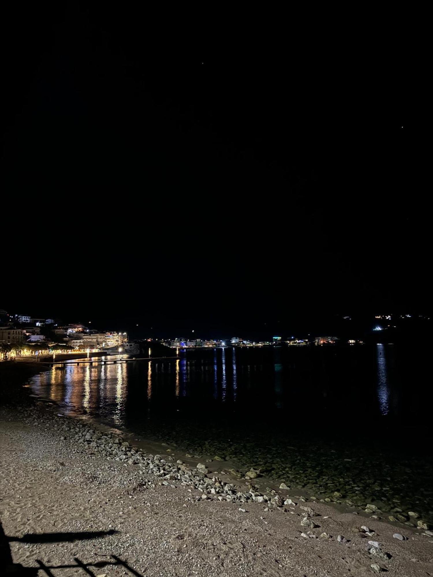 Rooms By The Sea Himare Exterior foto